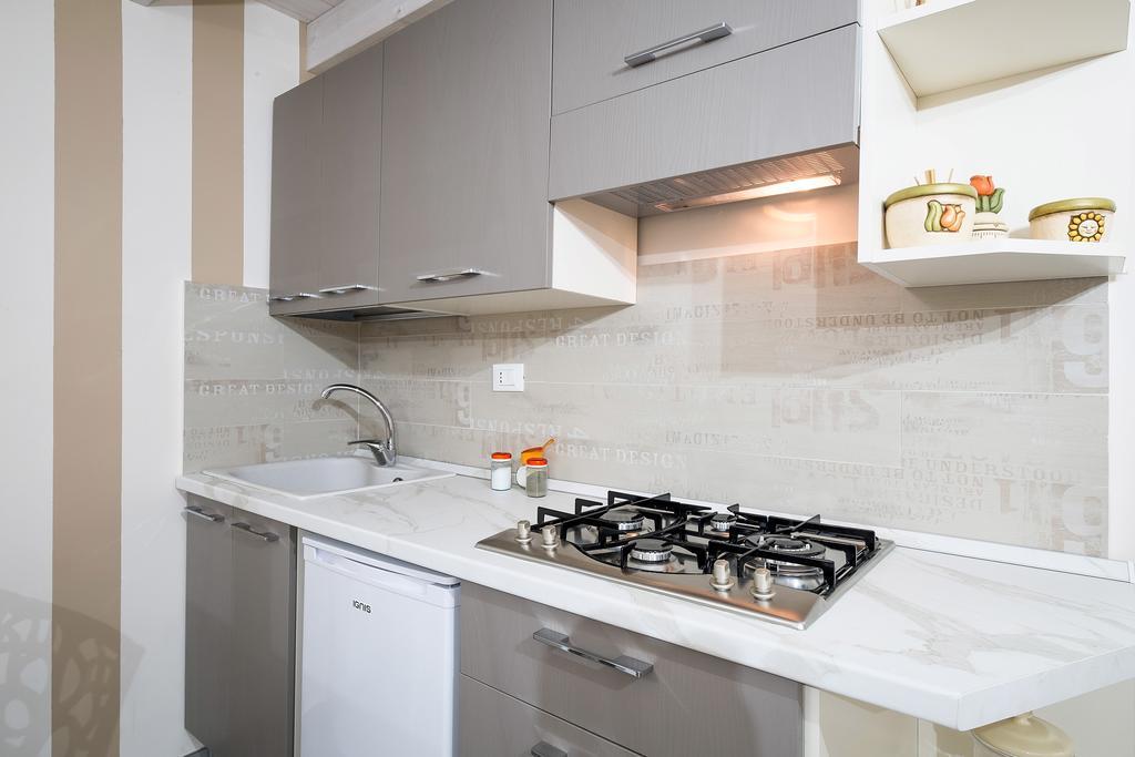 Quattro Canti Apartments Palermo Habitación foto